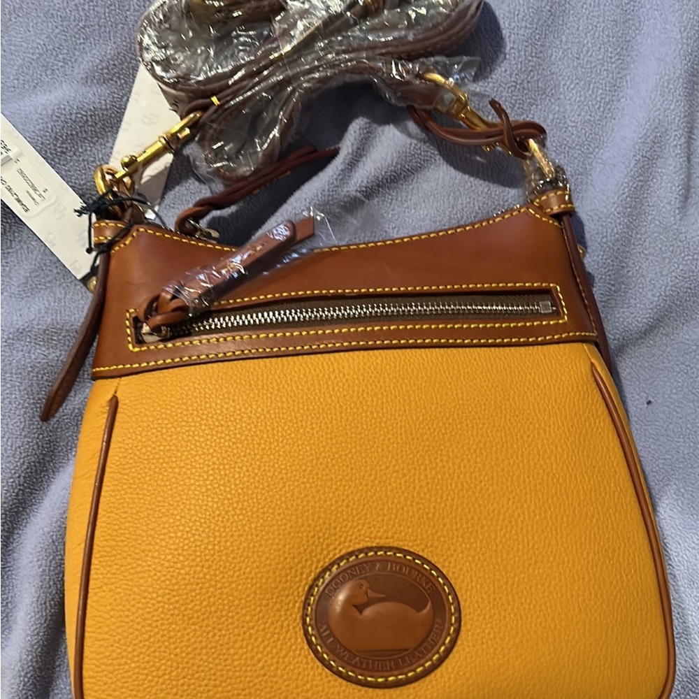 Dooney& Bourke BN Crossbody